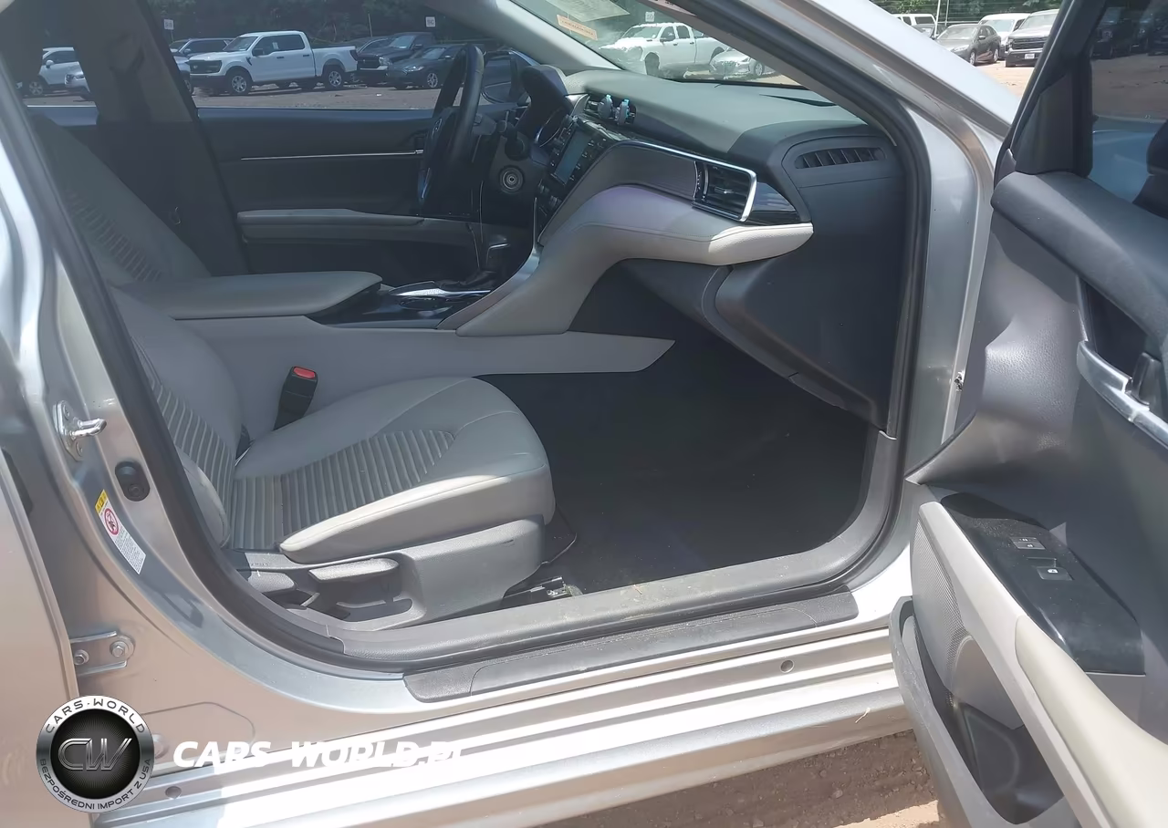 2018 Toyota Camry Se VIN:4T1B11HKXJU133646 - 5