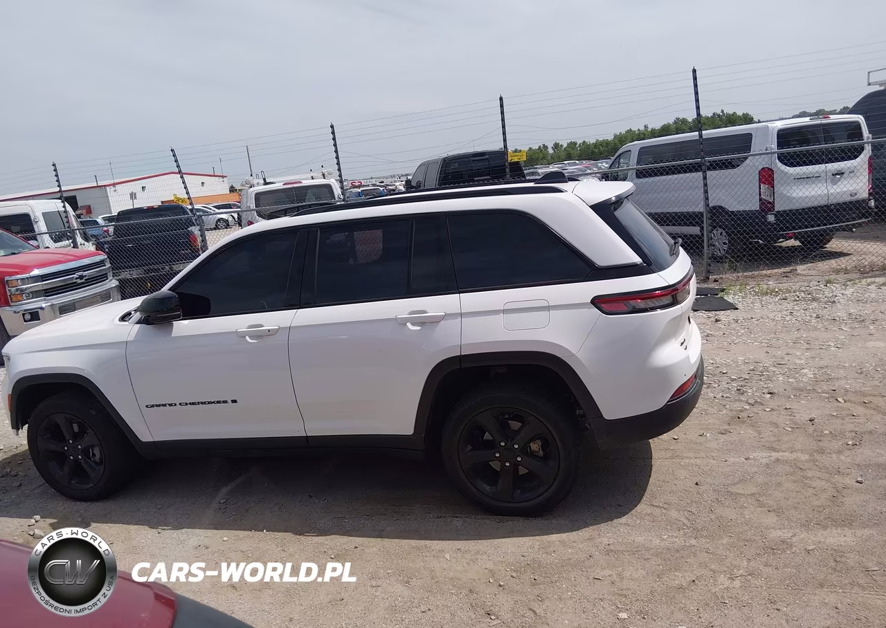 2024 Jeep Grand Cherokee Altitude X 4X4 VIN:1C4RJHAG1RC188103 - 14