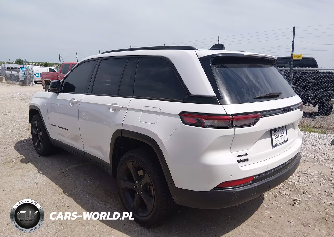 2024 Jeep Grand Cherokee Altitude X 4X4 VIN:1C4RJHAG1RC188103 - 3