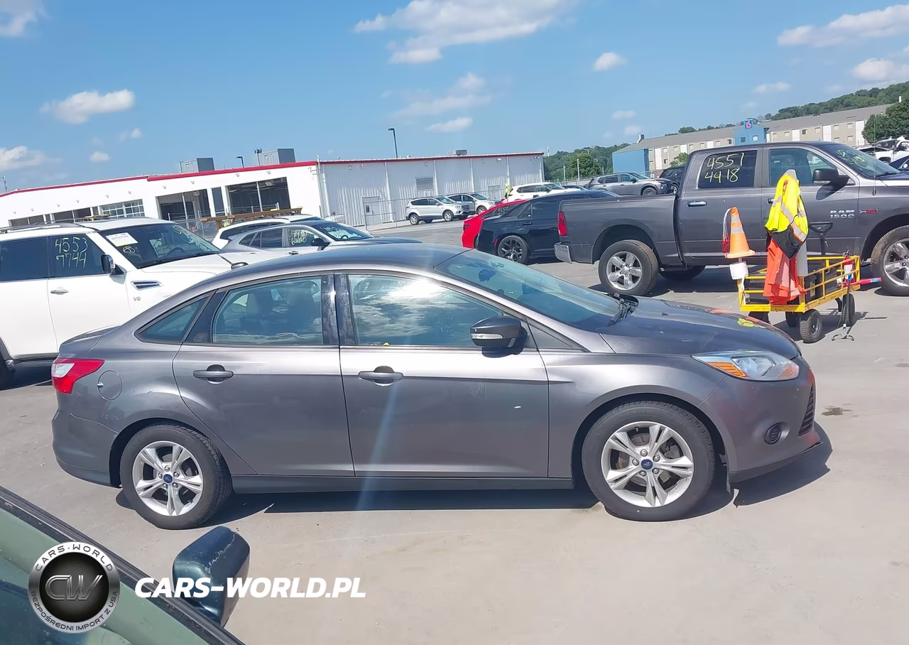 2014 Ford Focus Se VIN:1FADP3F26EL371327 - 13