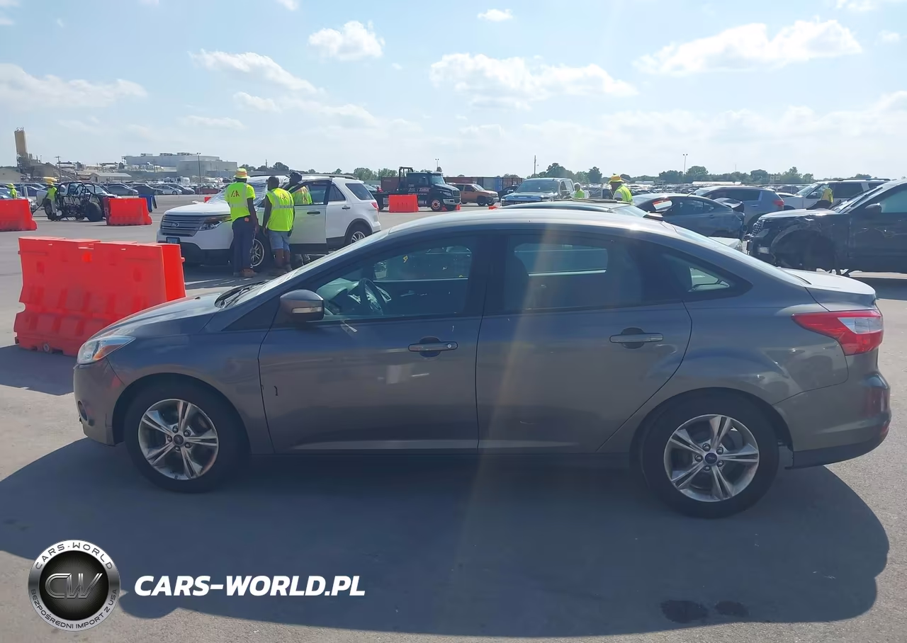 2014 Ford Focus Se VIN:1FADP3F26EL371327 - 14
