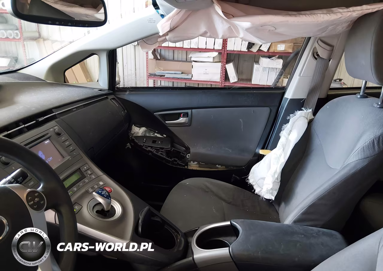 2012 Toyota Prius Three VIN:JTDKN3DU7C1485826 - 5