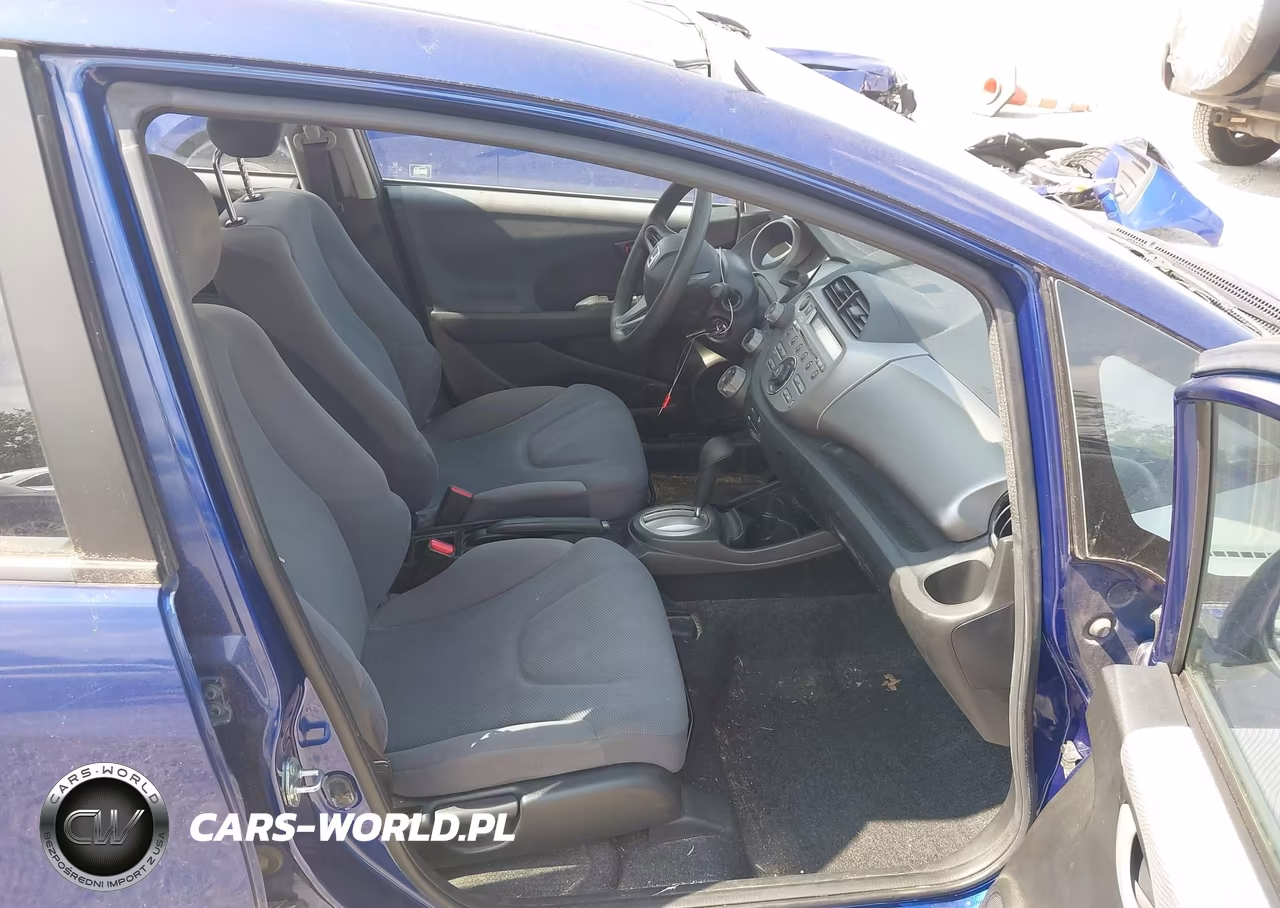 2010 Honda Fit VIN:JHMGE8H24AS002553 - 5