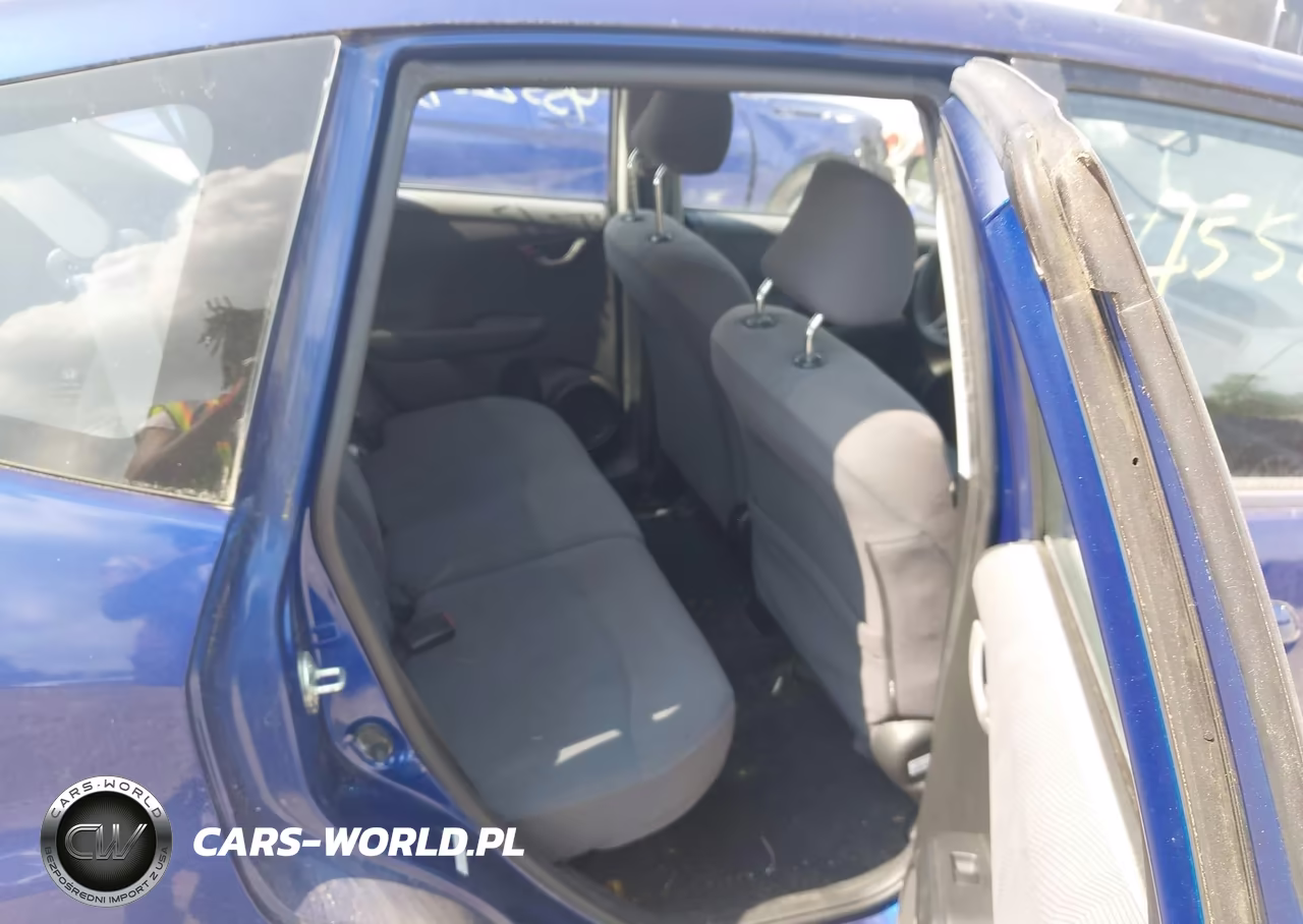2010 Honda Fit VIN:JHMGE8H24AS002553 - 8