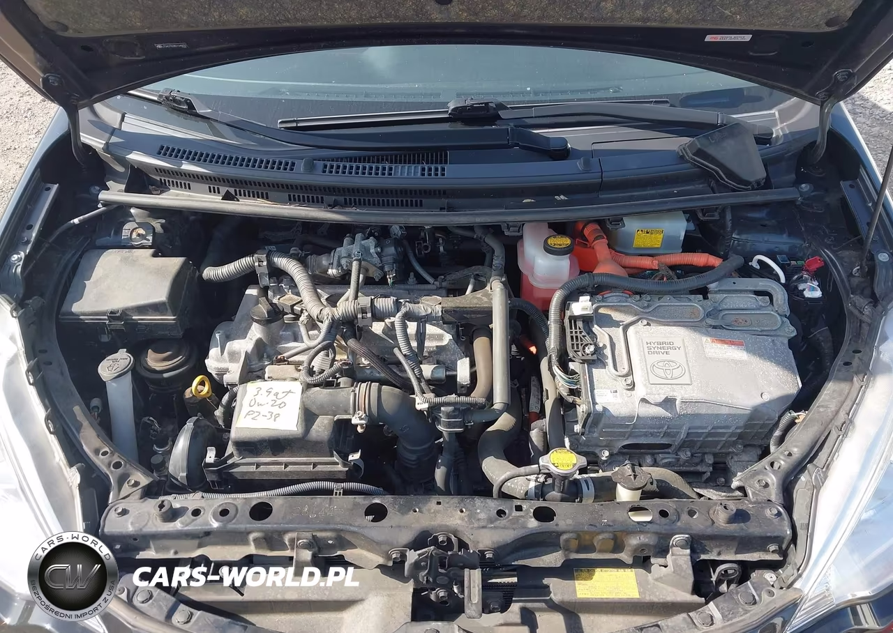 2013 Toyota Prius C Two VIN:JTDKDTB38D1046021 - 10