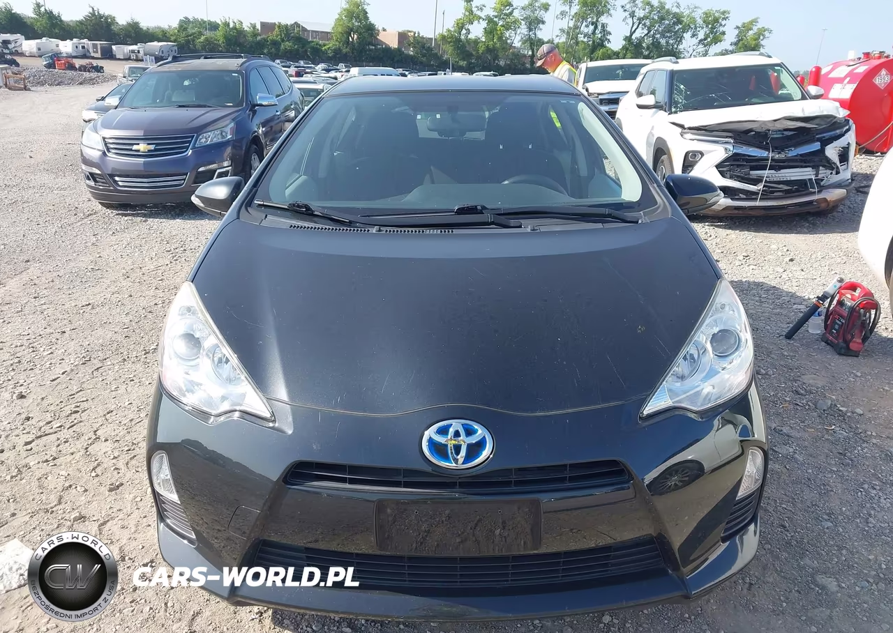 2013 Toyota Prius C Two VIN:JTDKDTB38D1046021 - 12