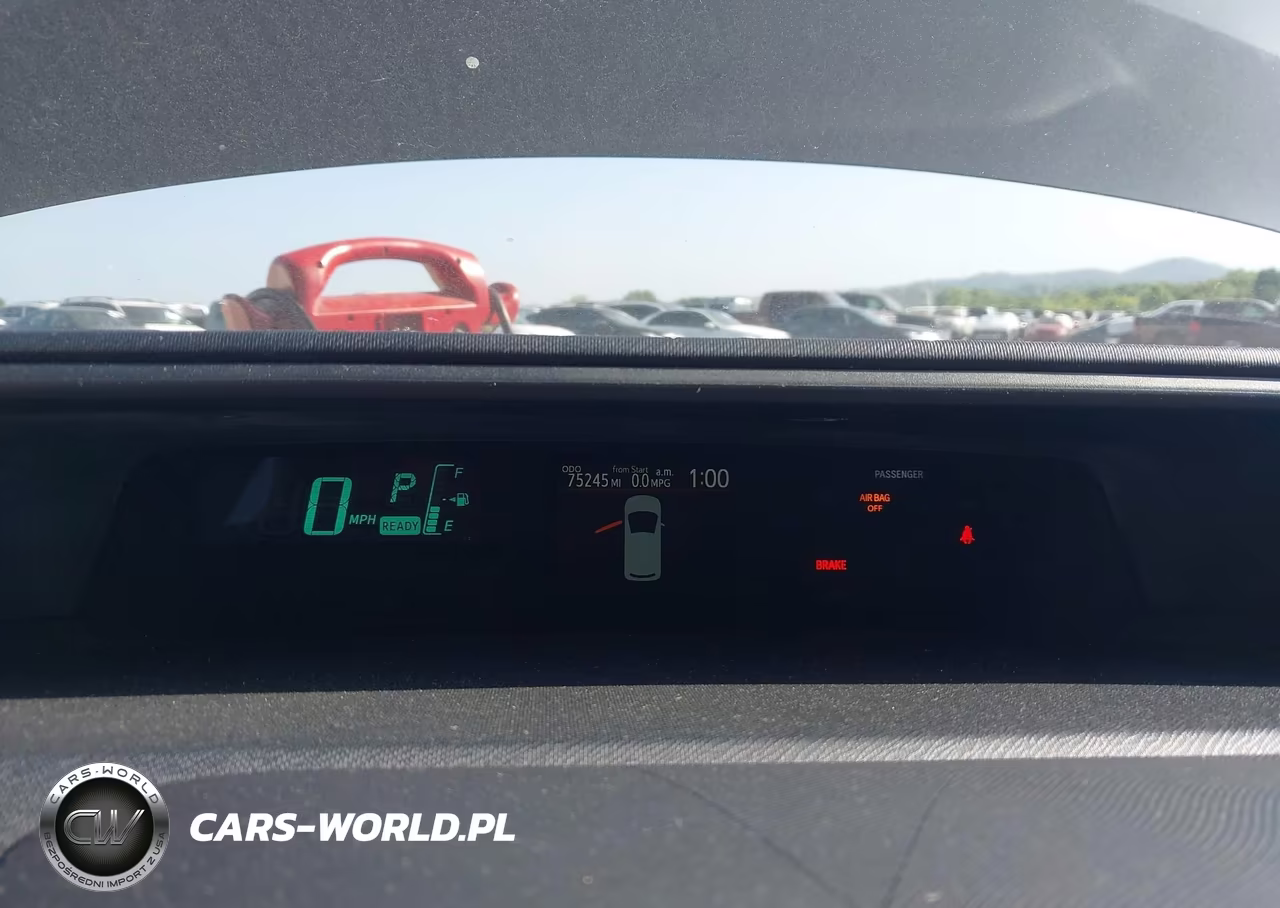 2013 Toyota Prius C Two VIN:JTDKDTB38D1046021 - 7