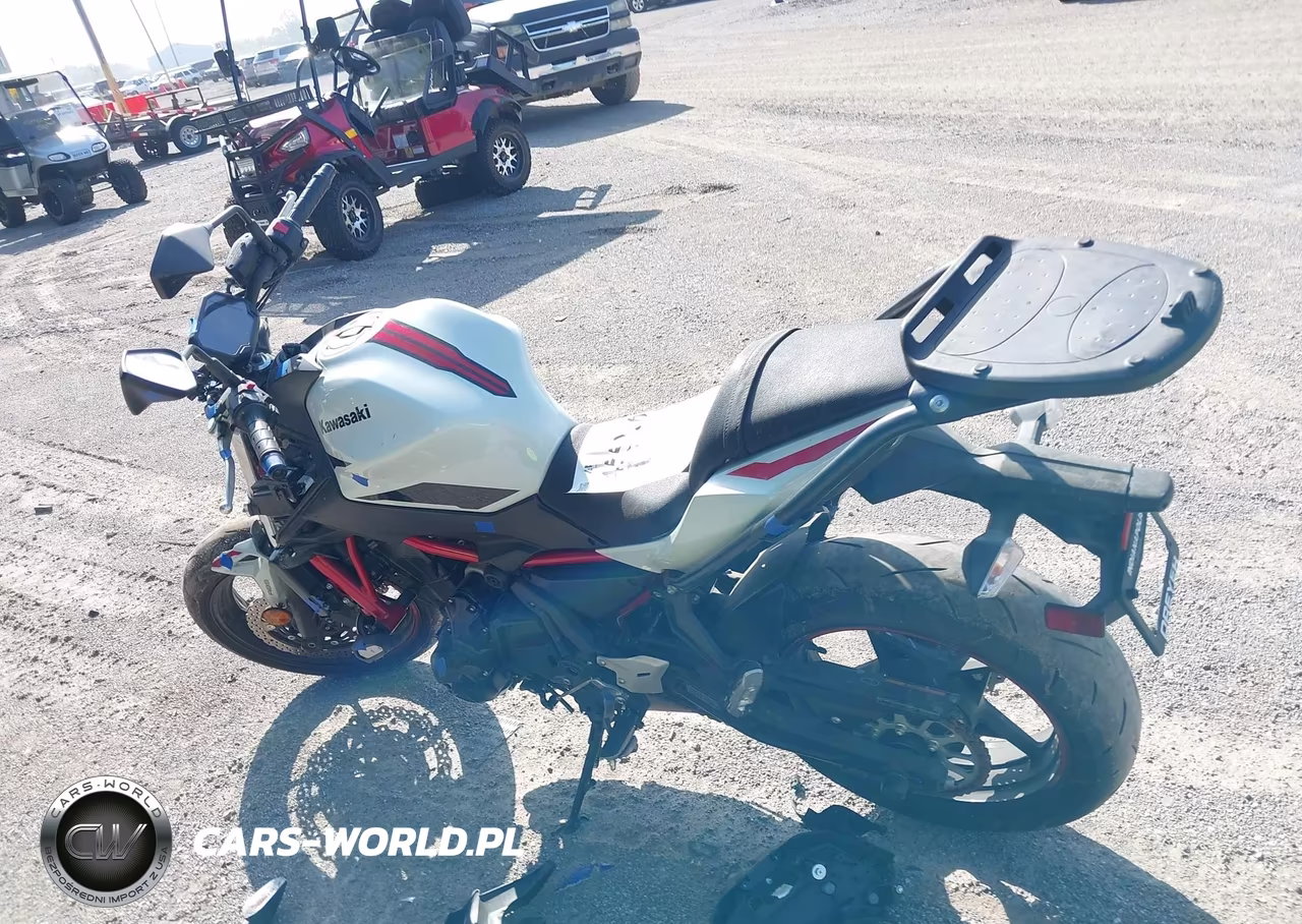 2022 Kawasaki Er650 K VIN:ML5EREK14NDA58284 - 3