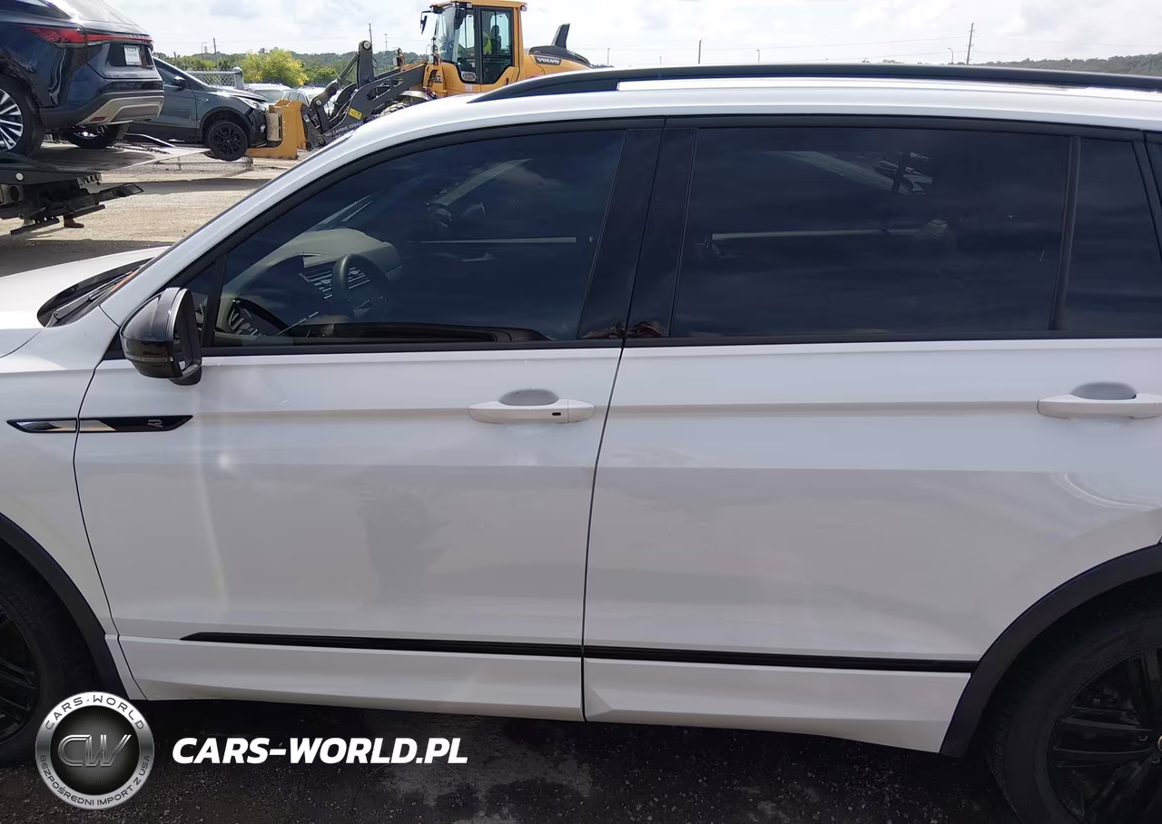 2022 Volkswagen Tiguan 2.0T Se R-Line Black VIN:3VVCB7AX0NM044470 - 14