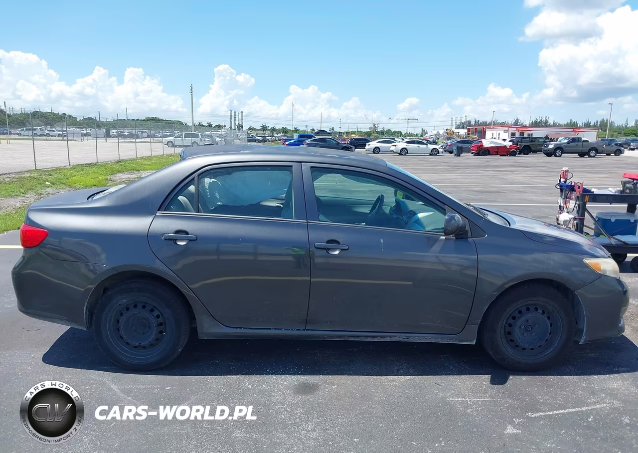 2010 Toyota Corolla Le VIN:1NXBU4EE7AZ235008 - 13