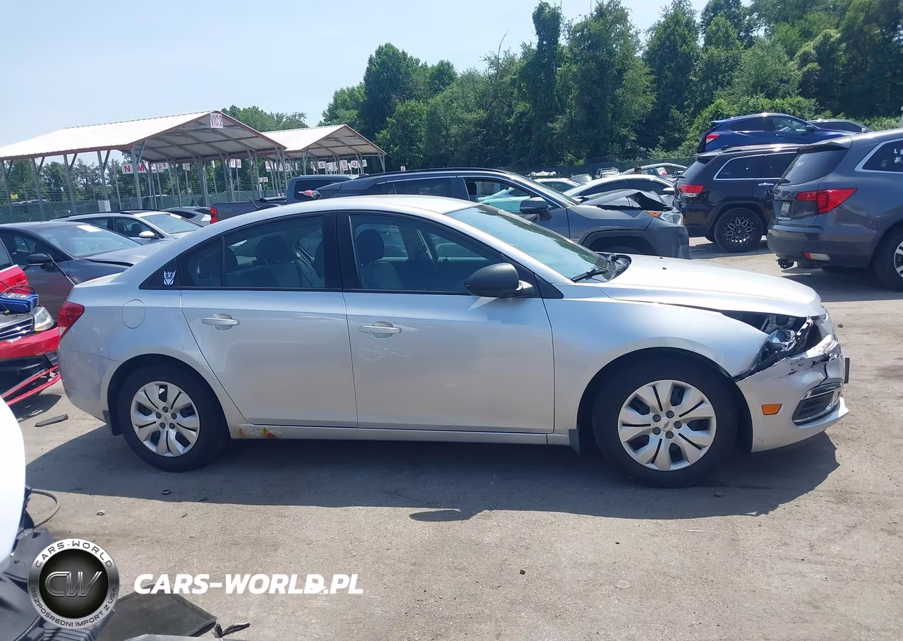2015 Chevrolet Cruze Ls Auto VIN:1G1PA5SG9F7149227 - 13