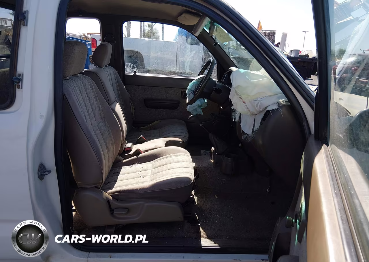 1998 Toyota Tacoma VIN:4TAVL52N0WZ113210 - 5