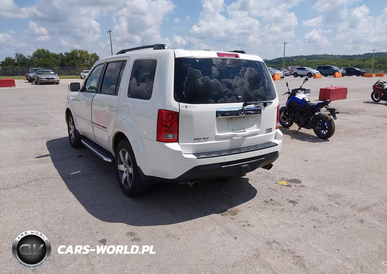 2015 Honda Pilot Touring VIN:5FNYF4H98FB034872 - 3