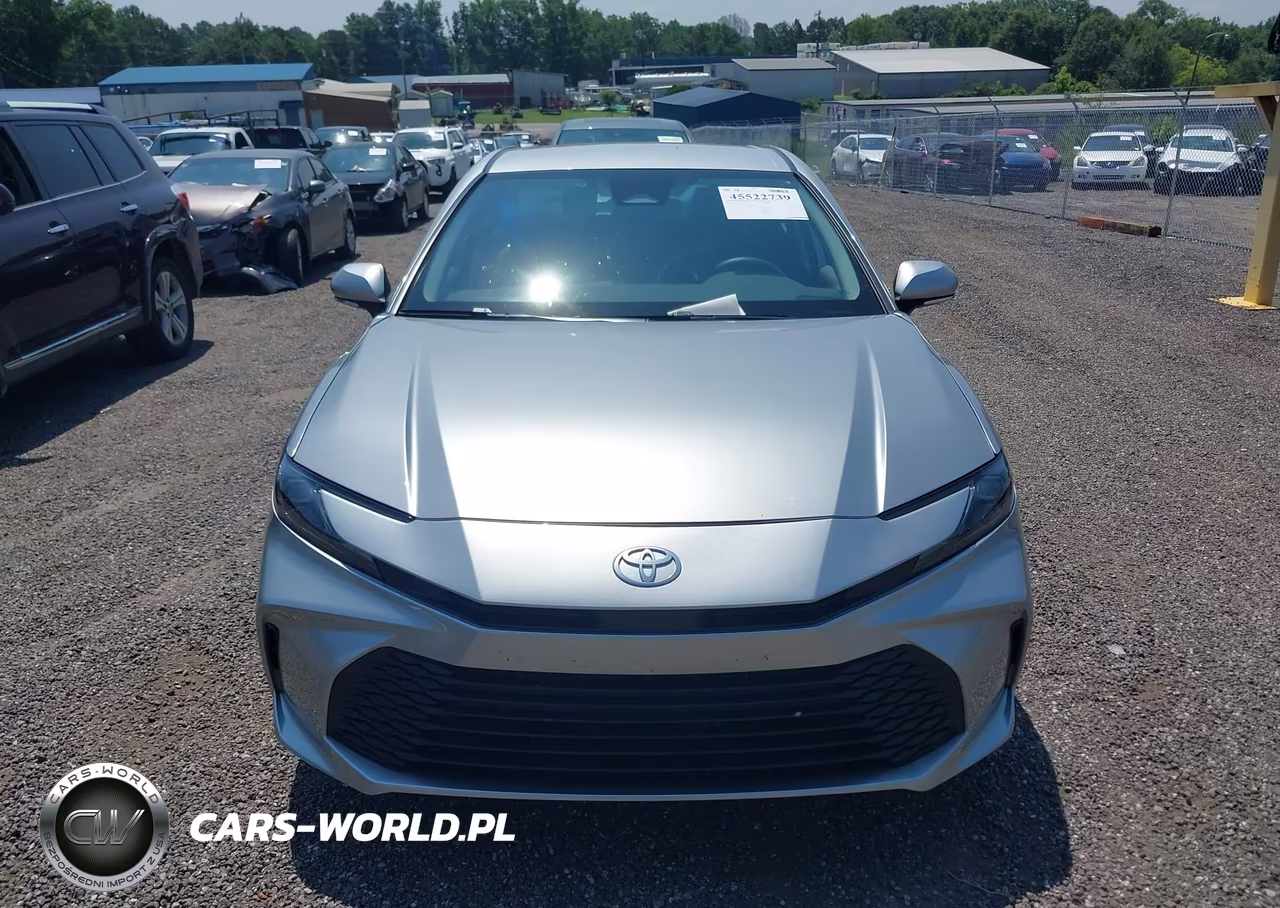 2025 Toyota Camry Le VIN:4T1DAACK4SU106556 - 12