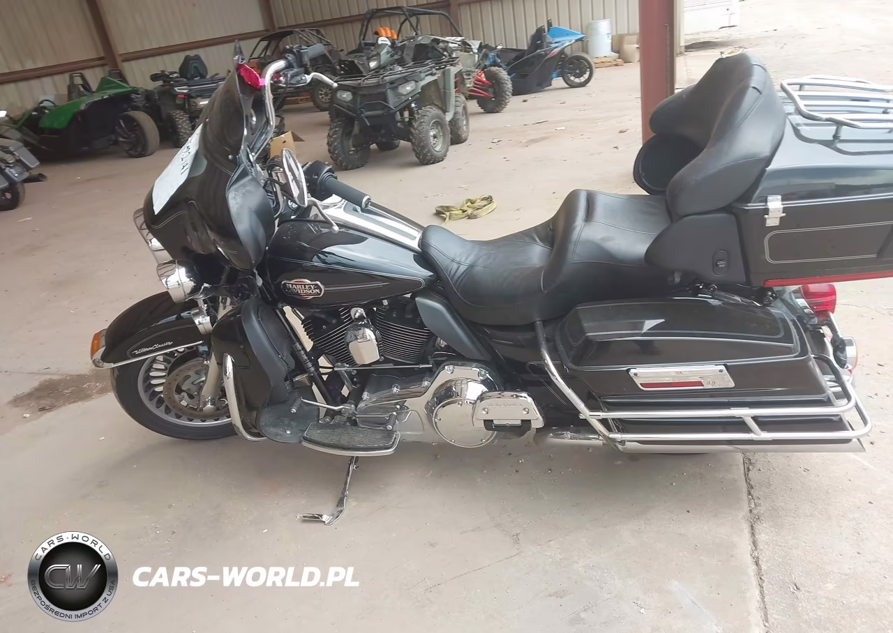 2009 Harley-Davidson Flhtcu VIN:1HD1FC4179Y629792 - 13