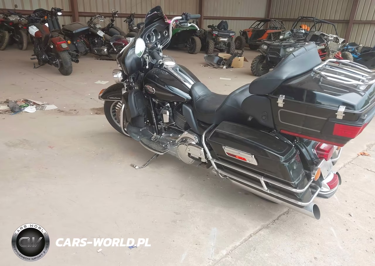 2009 Harley-Davidson Flhtcu VIN:1HD1FC4179Y629792 - 3