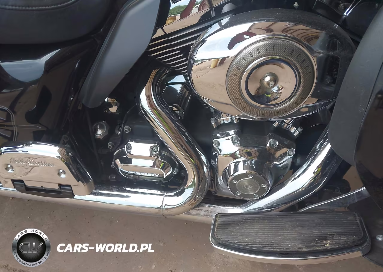 2009 Harley-Davidson Flhtcu VIN:1HD1FC4179Y629792 - 8
