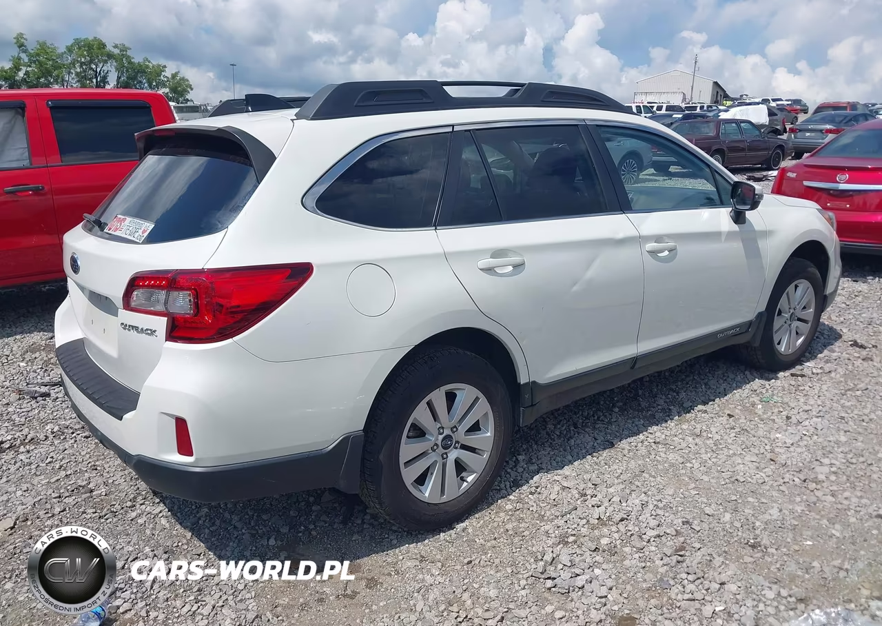 2016 Subaru Outback 2.5I Premium VIN:4S4BSBFC1G3234703 - 4