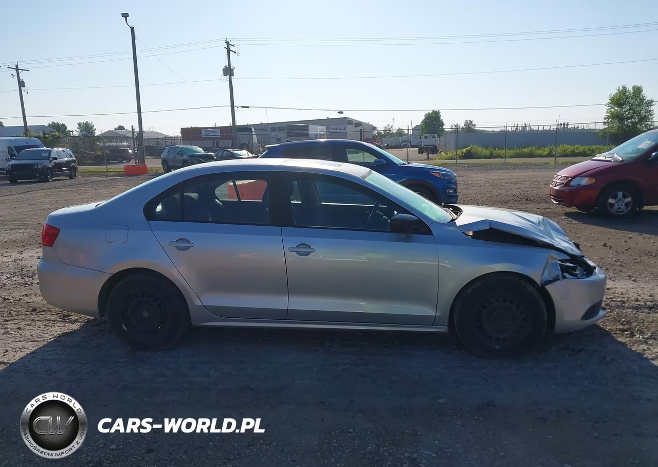 2013 Volkswagen Jetta 2.0L S VIN:3VW2K7AJ3DM404560 - 13