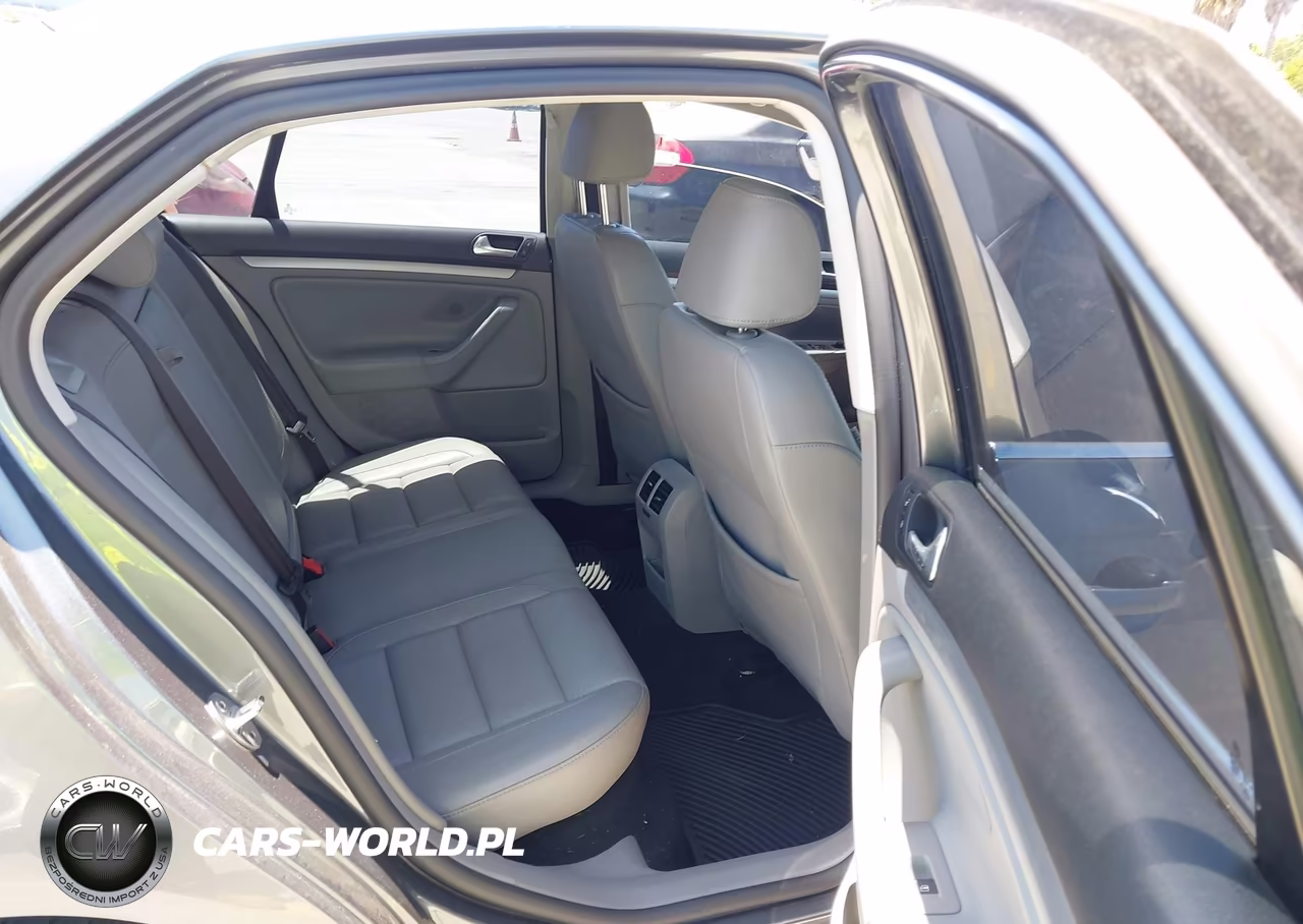 2007 Volkswagen Jetta Wolfsburg Edition VIN:3VWEG71K67M165761 - 8