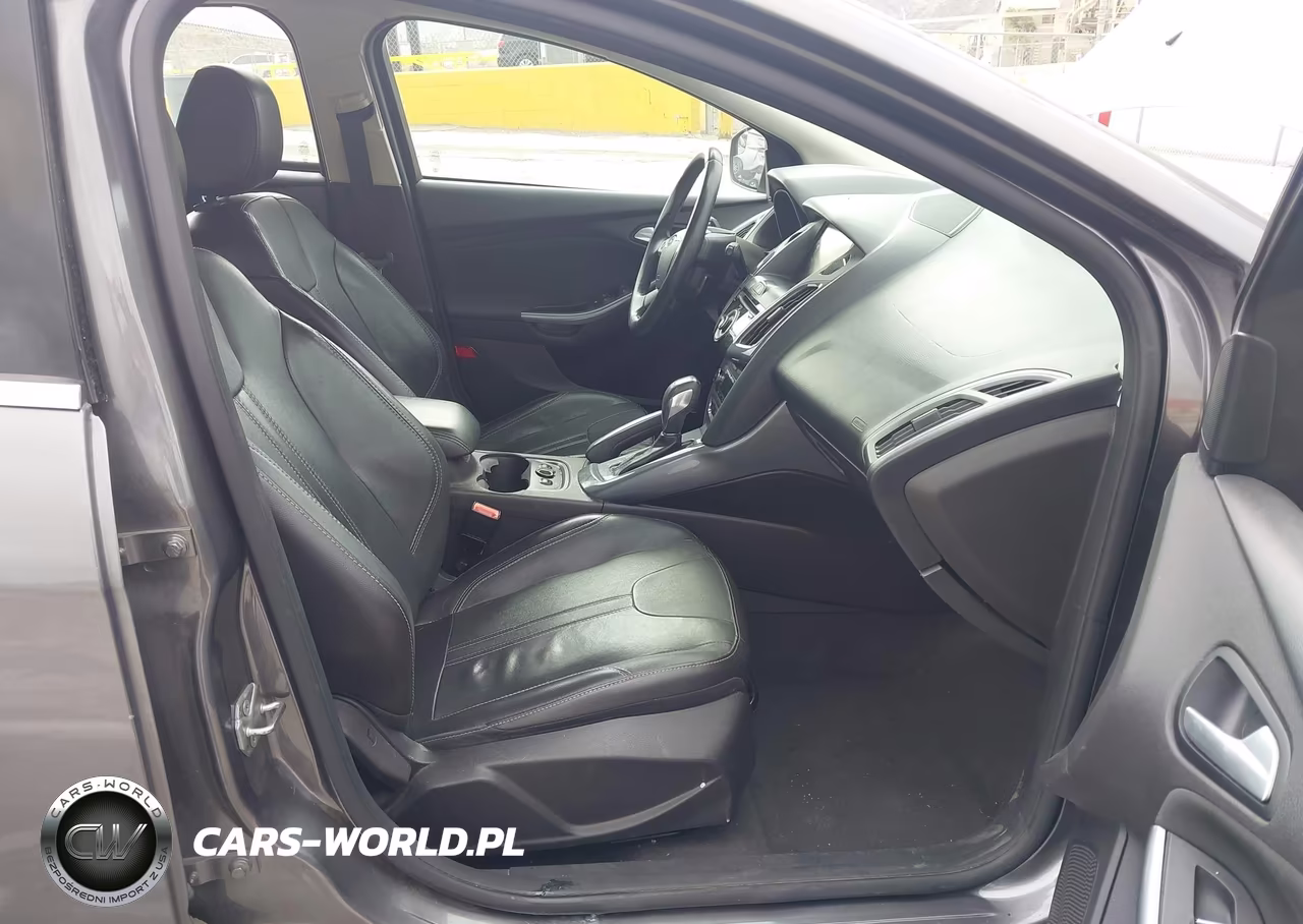 2013 Ford Focus Titanium VIN:1FADP3N26DL301536 - 5