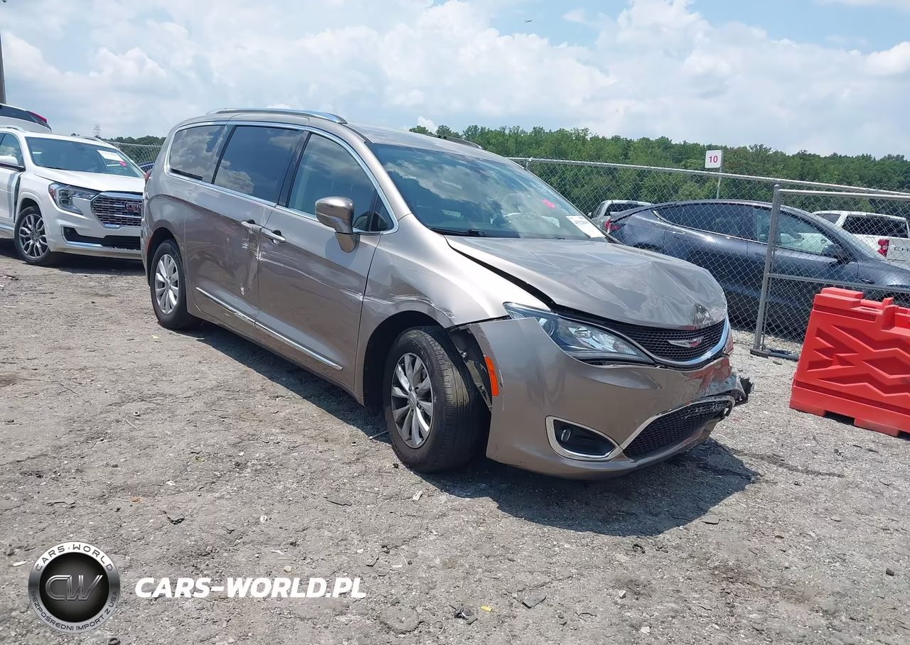 2018 Chrysler Pacifica Touring L
