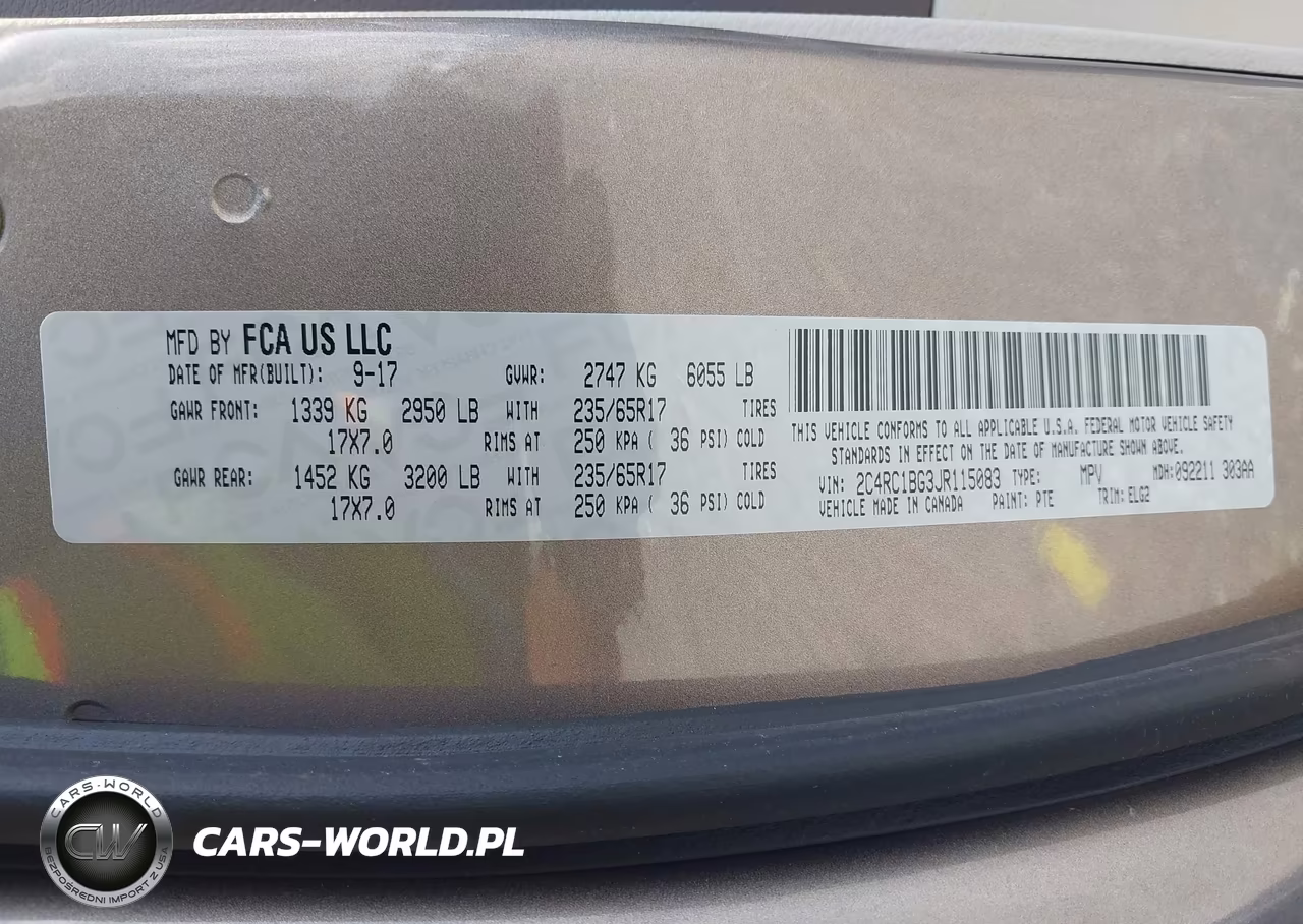 2018 Chrysler Pacifica Touring L VIN:2C4RC1BG3JR115083 - 9