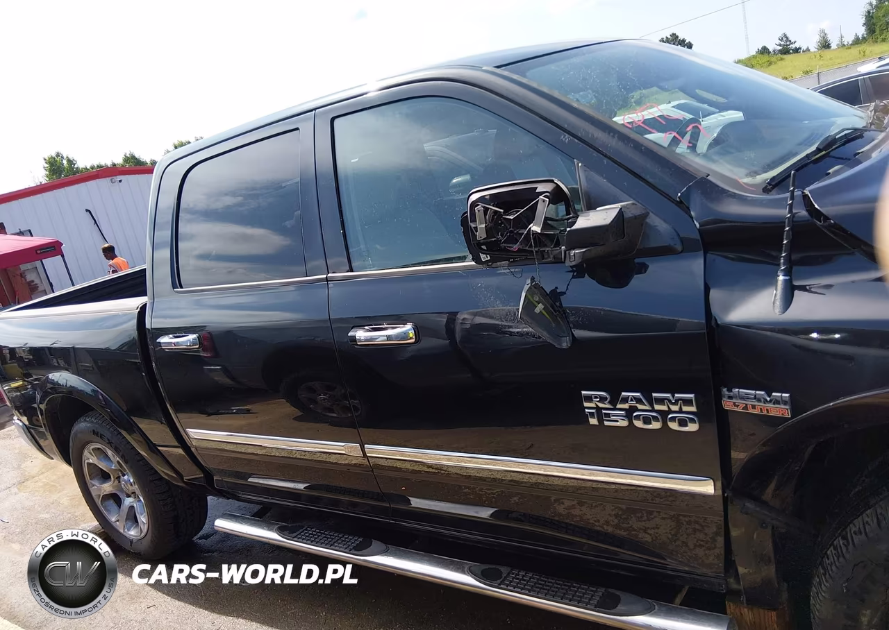 2016 Ram 1500 Laramie VIN:1C6RR6NT5GS154969 - 14