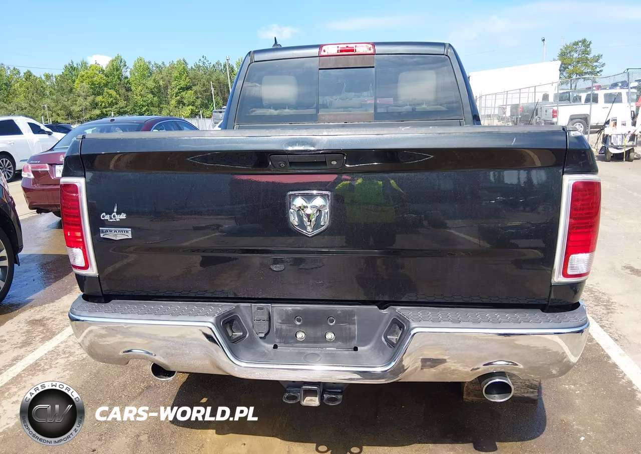2016 Ram 1500 Laramie VIN:1C6RR6NT5GS154969 - 18