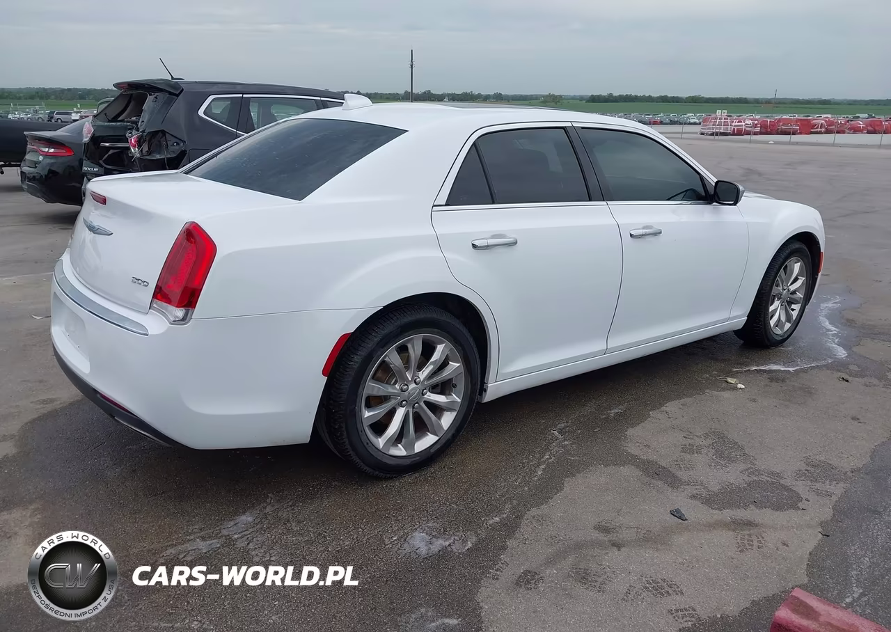 2018 Chrysler 300 Limited Awd VIN:2C3CCAKG5JH228999 - 4