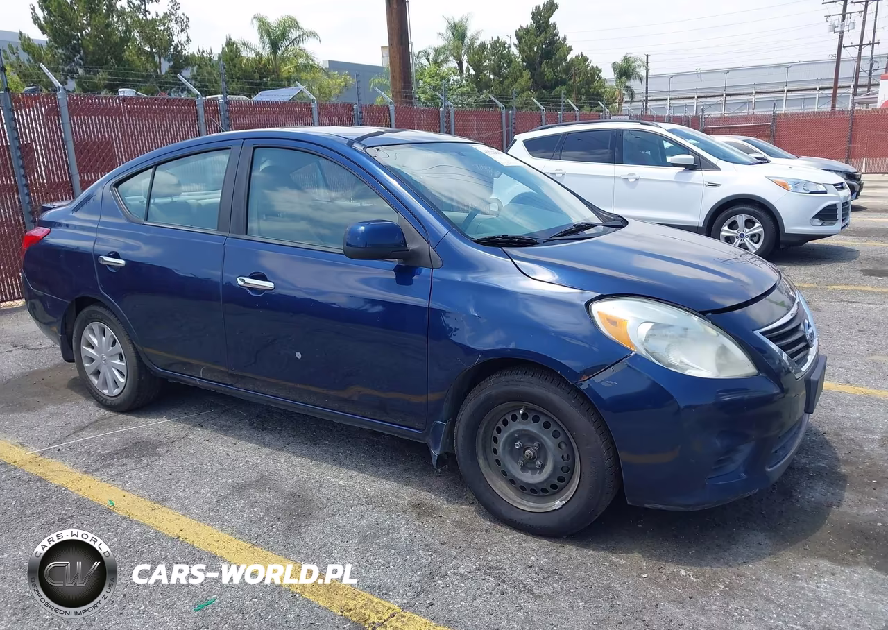 2013 Nissan Versa 1.6 Sv