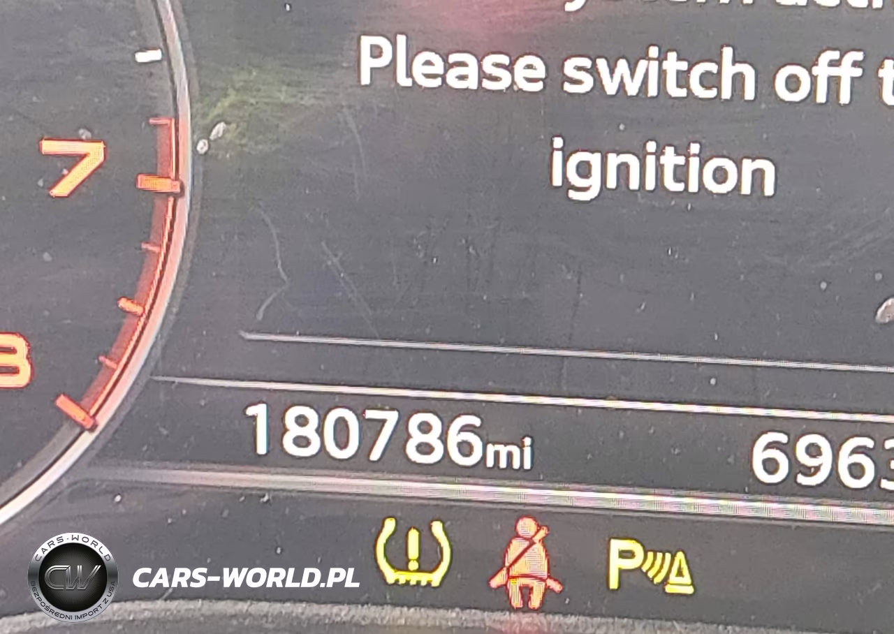 2018 Audi A4 2.0T Premium-2.0T Tech Premium VIN:WAUENAF44JA187761 - 16