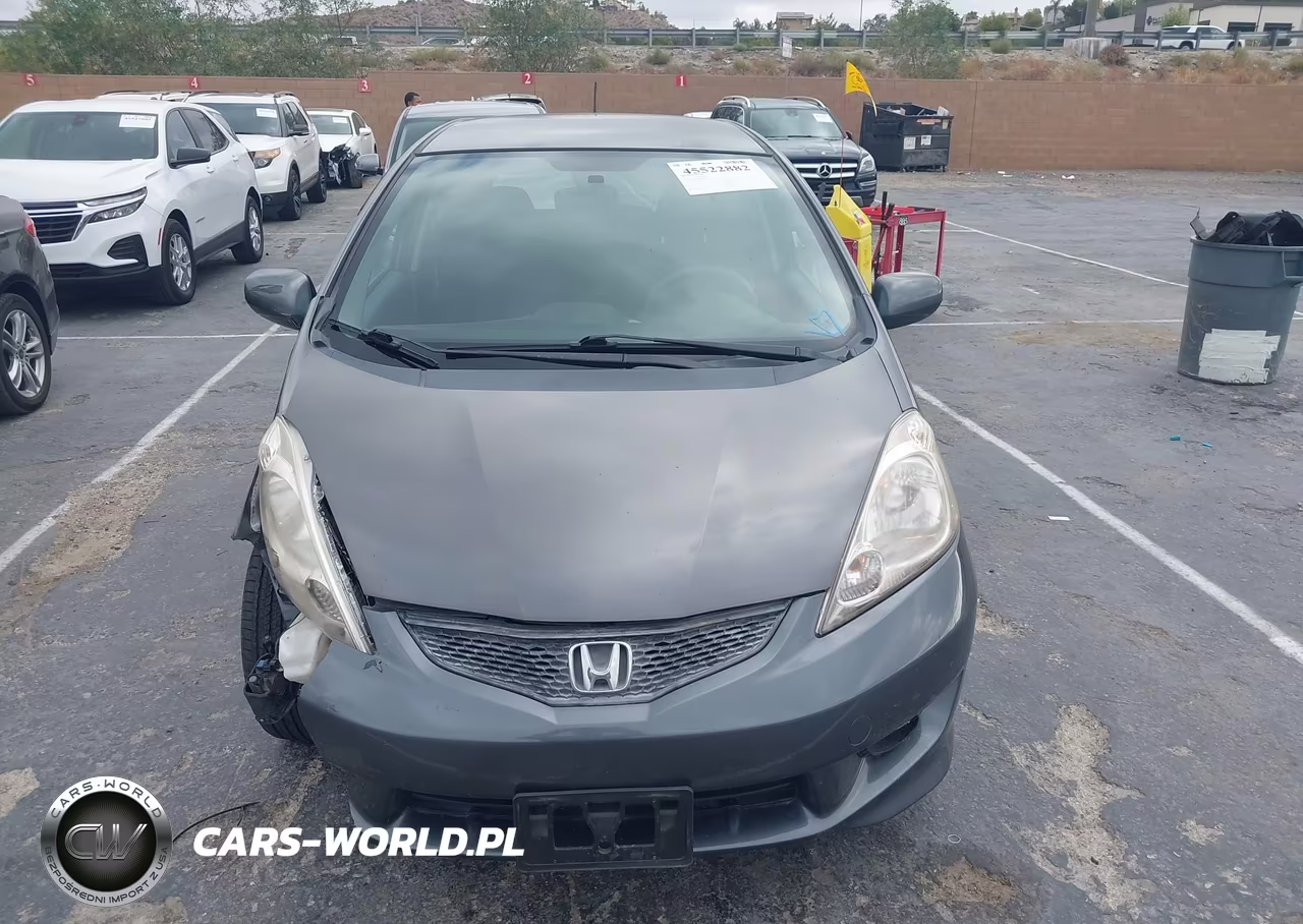 2011 Honda Fit Sport VIN:JHMGE8H56BC014340 - 12