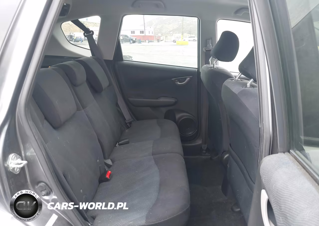 2011 Honda Fit Sport VIN:JHMGE8H56BC014340 - 8