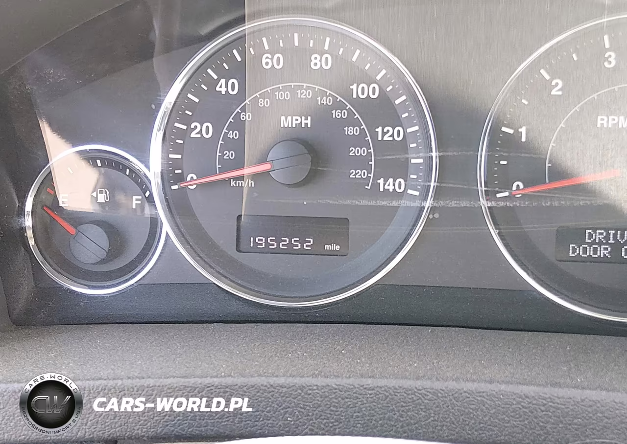 2009 Jeep Grand Cherokee Laredo VIN:1J8GR48K39C551271 - 15