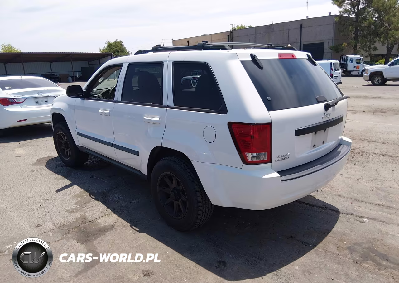 2009 Jeep Grand Cherokee Laredo VIN:1J8GR48K39C551271 - 3