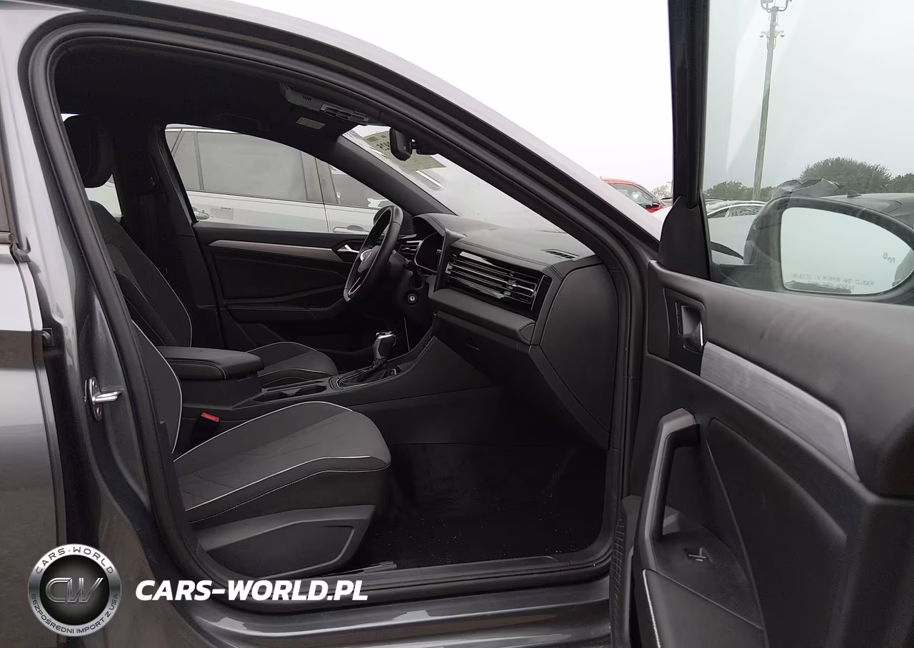 2025 Volkswagen Jetta 1.5T Sport VIN:3VWBX7BU9SM097158 - 5