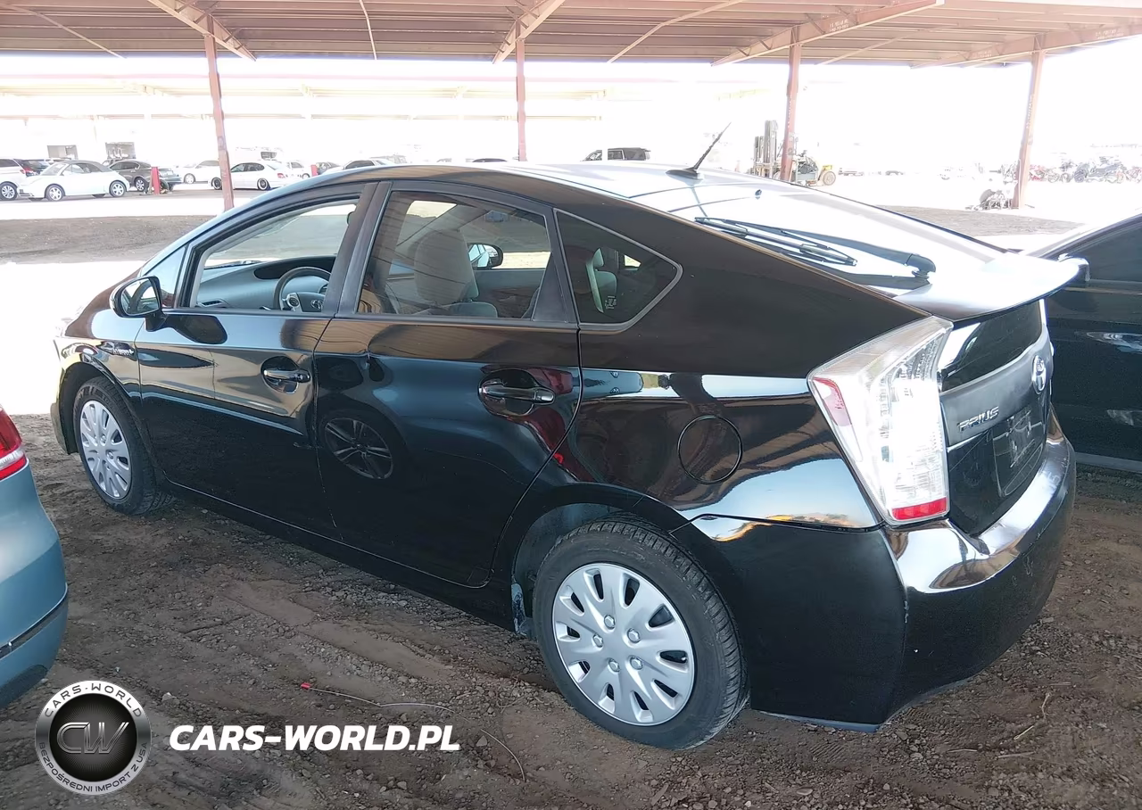 2011 Toyota Prius Two VIN:JTDKN3DU6B5365281 - 14