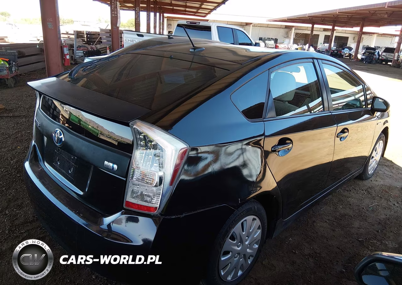 2011 Toyota Prius Two VIN:JTDKN3DU6B5365281 - 4