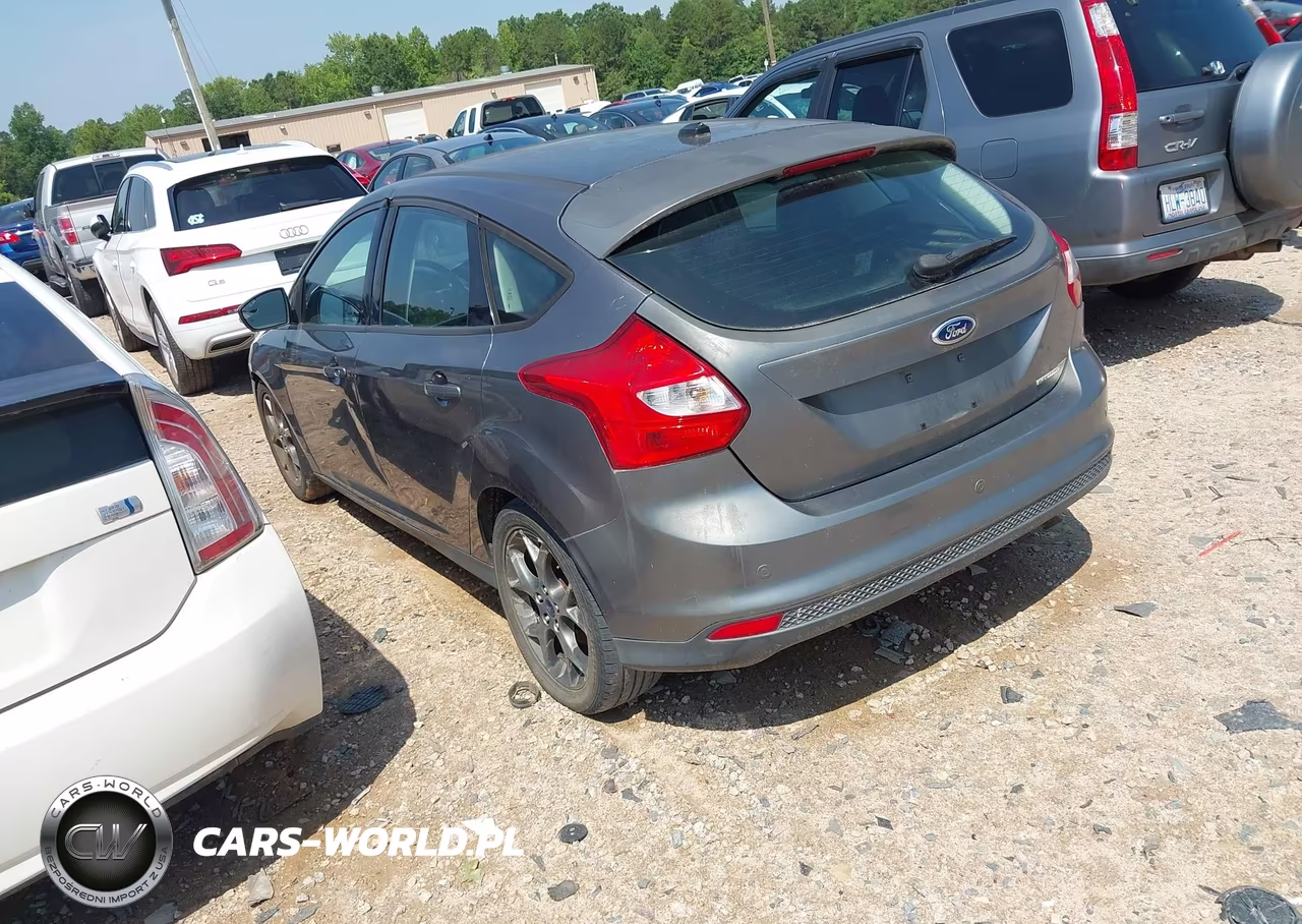 2014 Ford Focus Se VIN:1FADP3K20EL395676 - 3