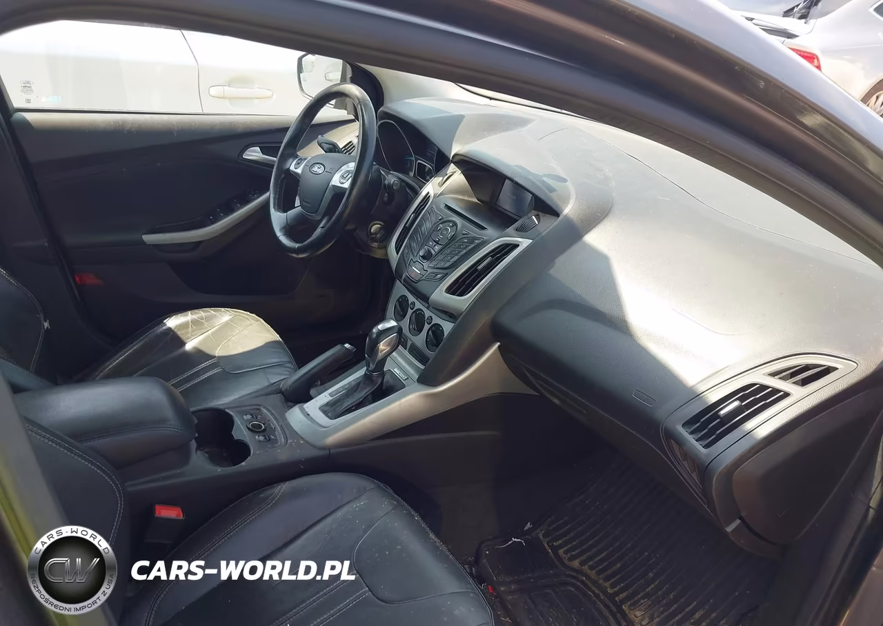 2014 Ford Focus Se VIN:1FADP3K20EL395676 - 5