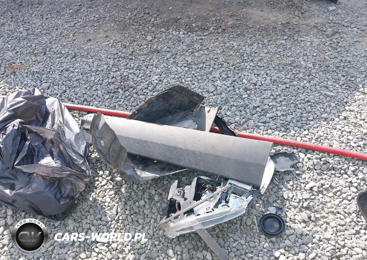 2017 Ford Escape Titanium VIN:1FMCU0JD8HUC19128 - 12