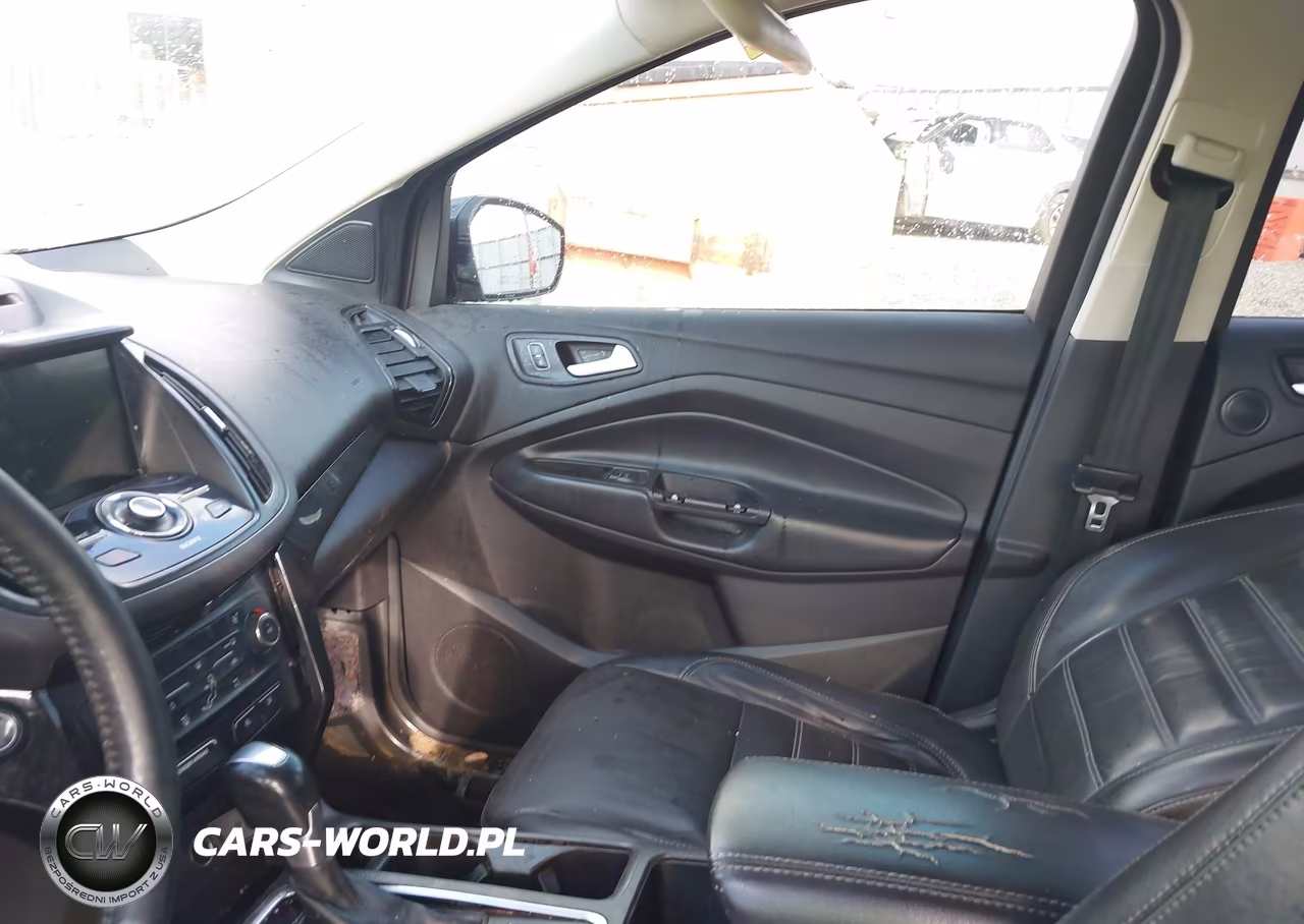 2017 Ford Escape Titanium VIN:1FMCU0JD8HUC19128 - 5