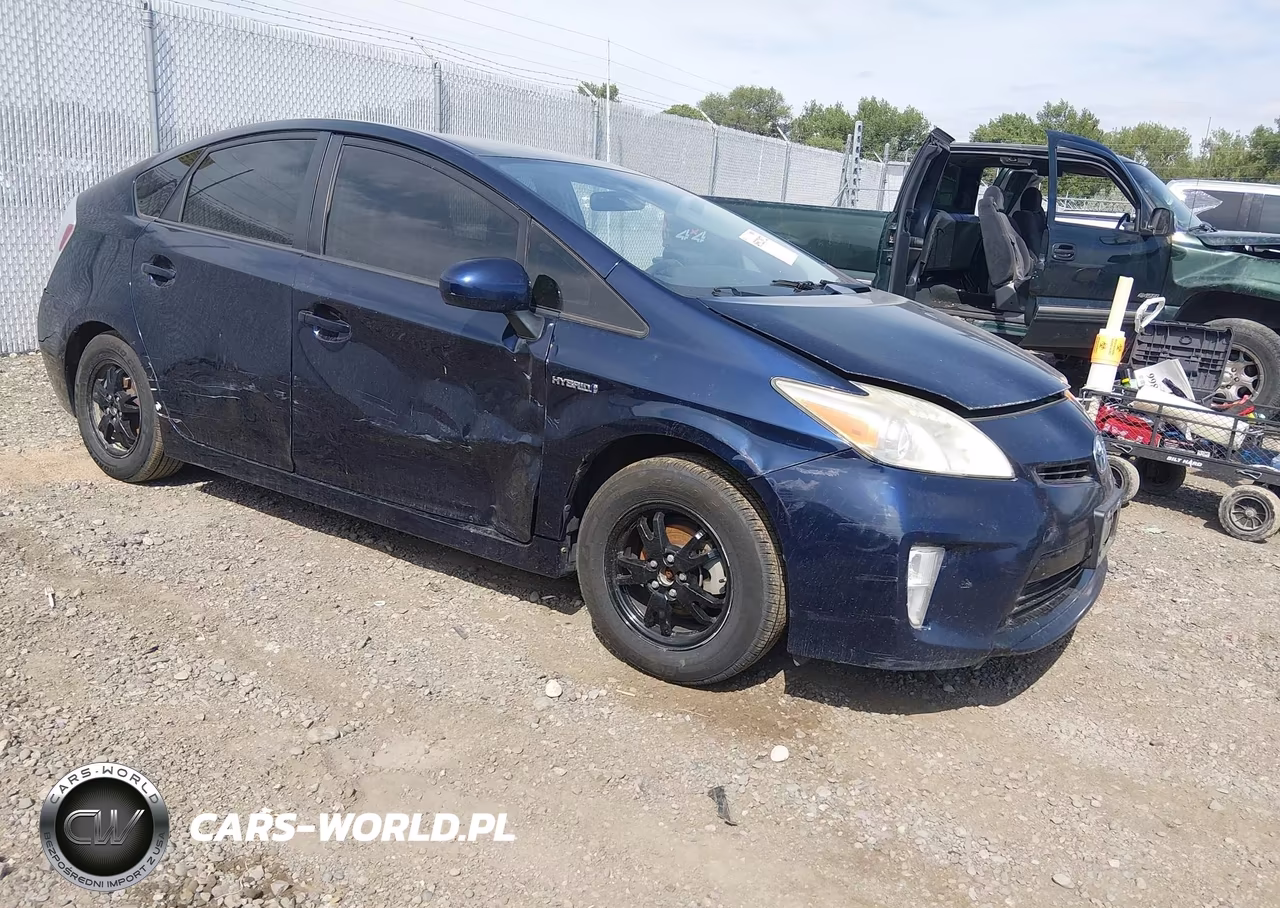 2013 Toyota Prius Two – zdjęcie 1 z 16
