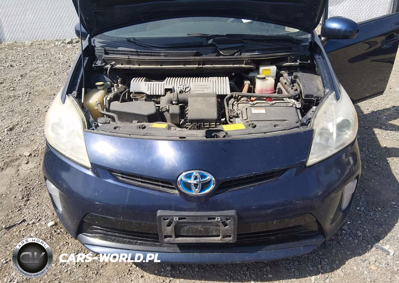 2013 Toyota Prius Two VIN:JTDKN3DU6D0352711 - 10