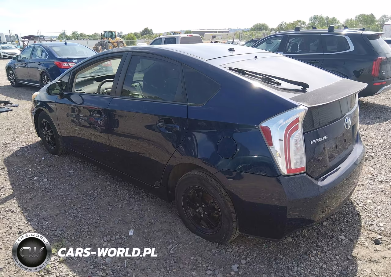2013 Toyota Prius Two VIN:JTDKN3DU6D0352711 - 3