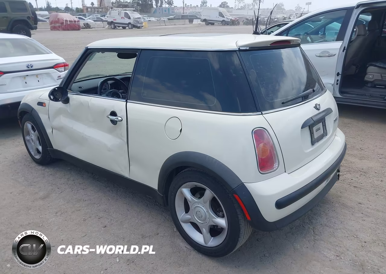 2004 Mini Cooper VIN:WMWRC33414TC52682 - 3