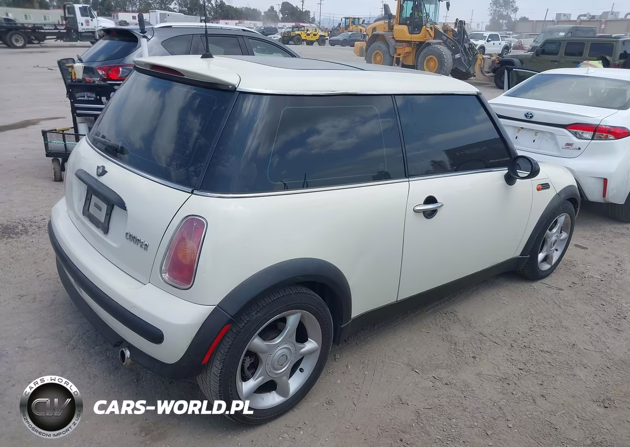 2004 Mini Cooper VIN:WMWRC33414TC52682 - 4