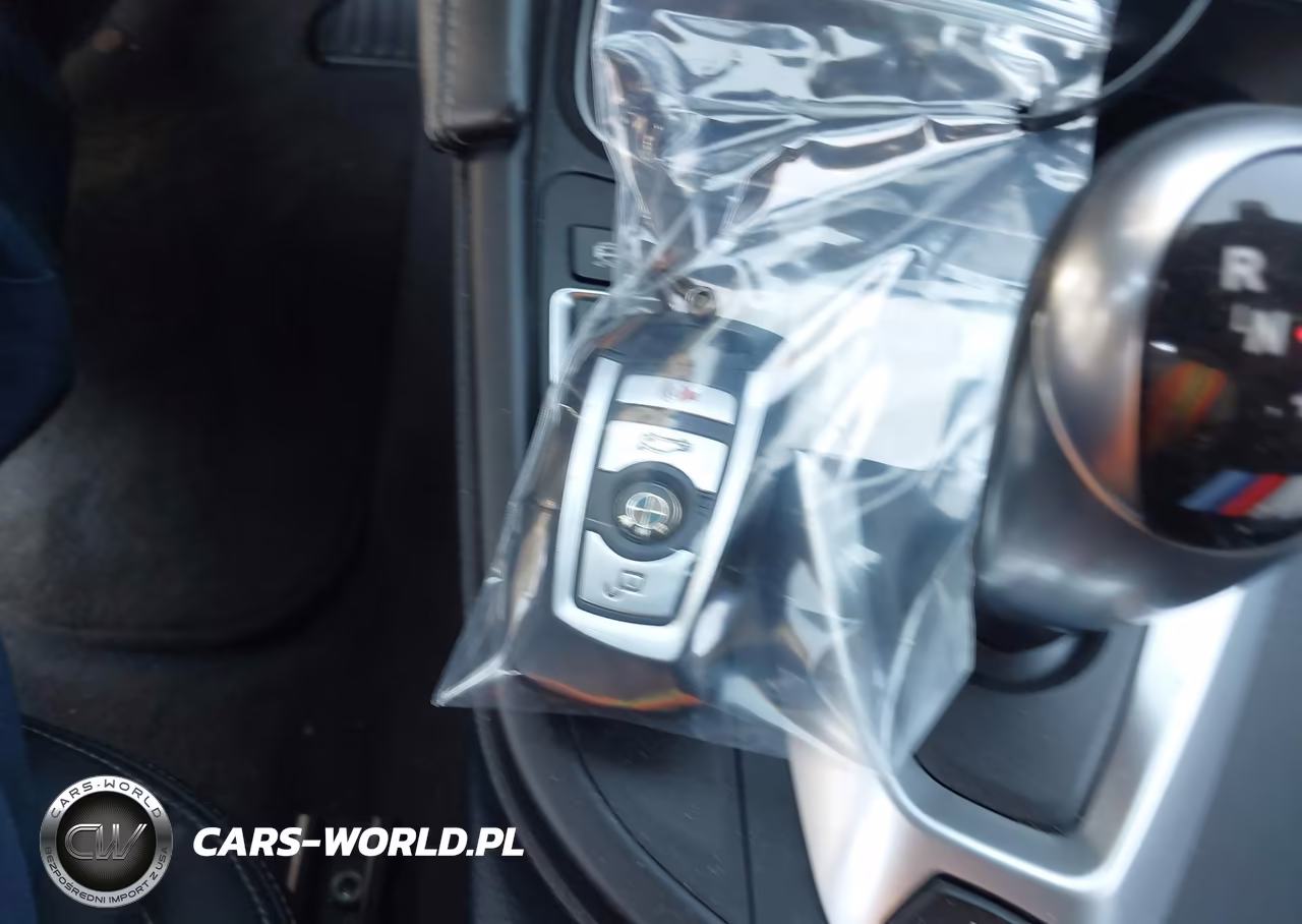 2015 BMW M4 VIN:WBS3R9C59FK332443 - 11