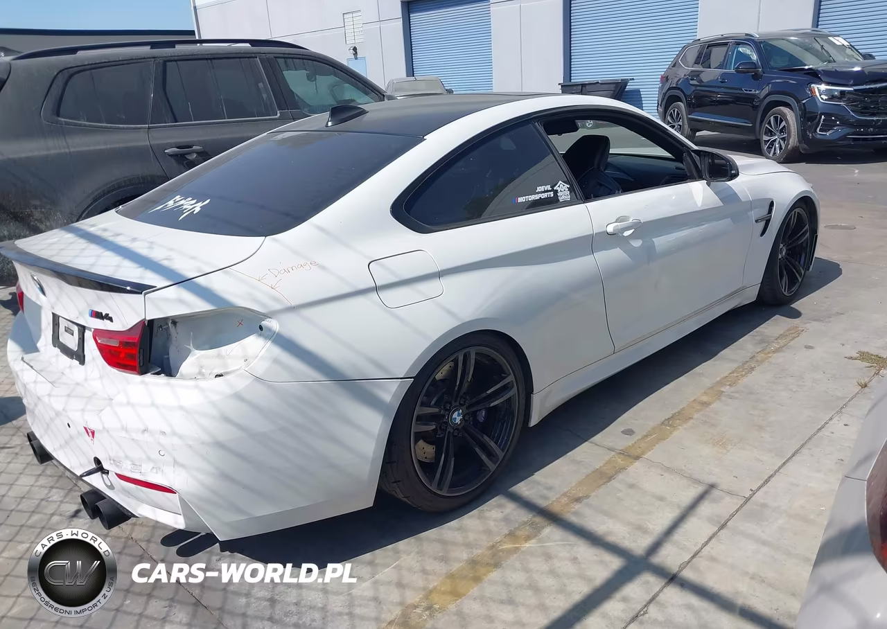 2015 BMW M4 VIN:WBS3R9C59FK332443 - 4